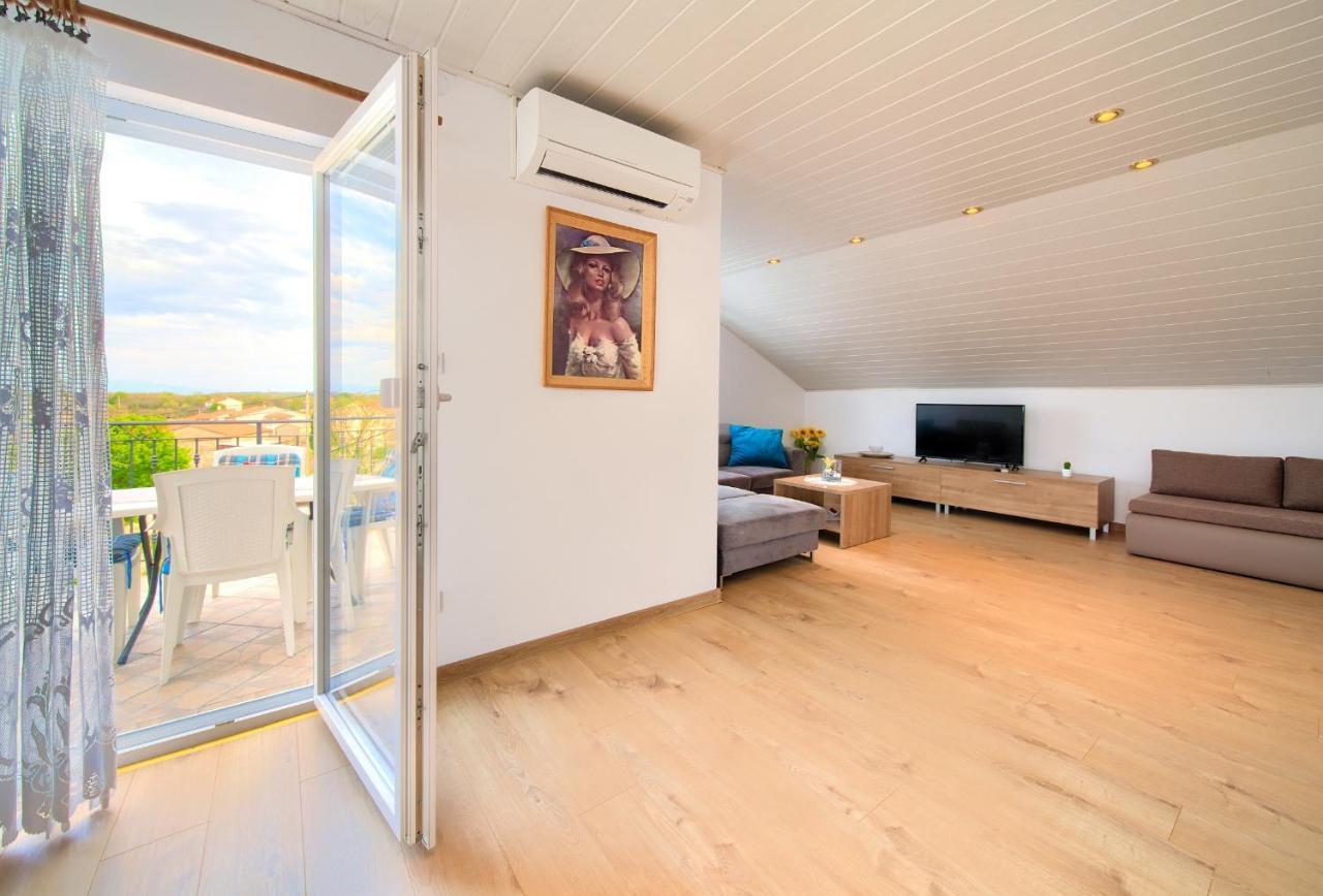 Apartment Mladen 克尔克 外观 照片